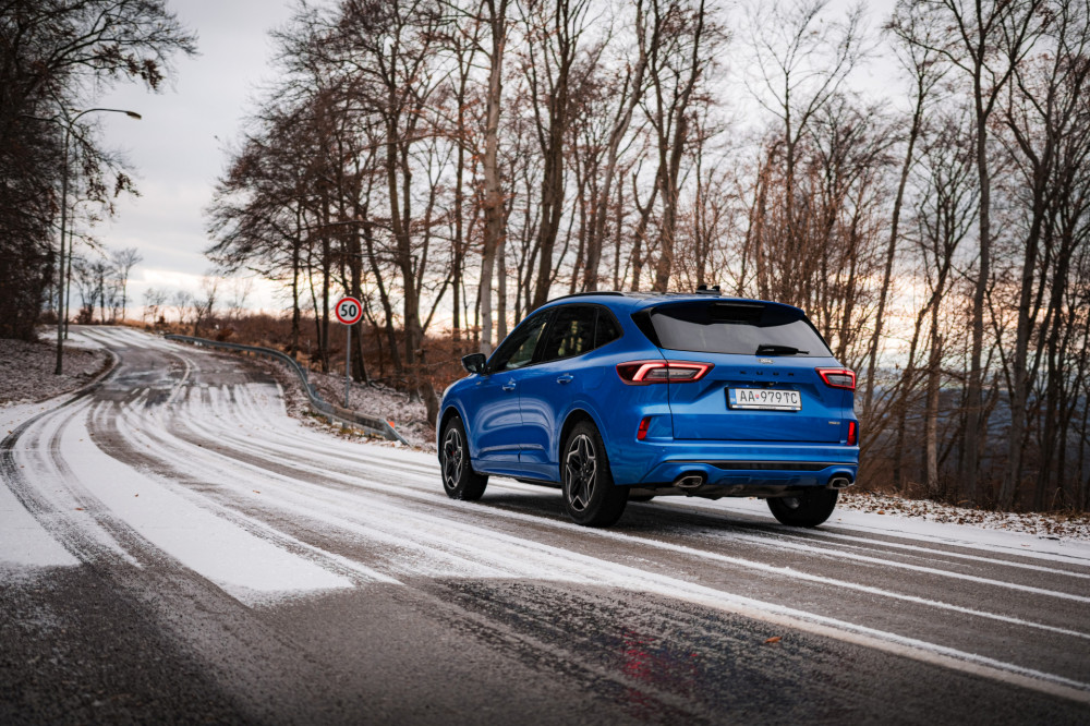 Ford Kuga 2,5 Duratec HEV AWD